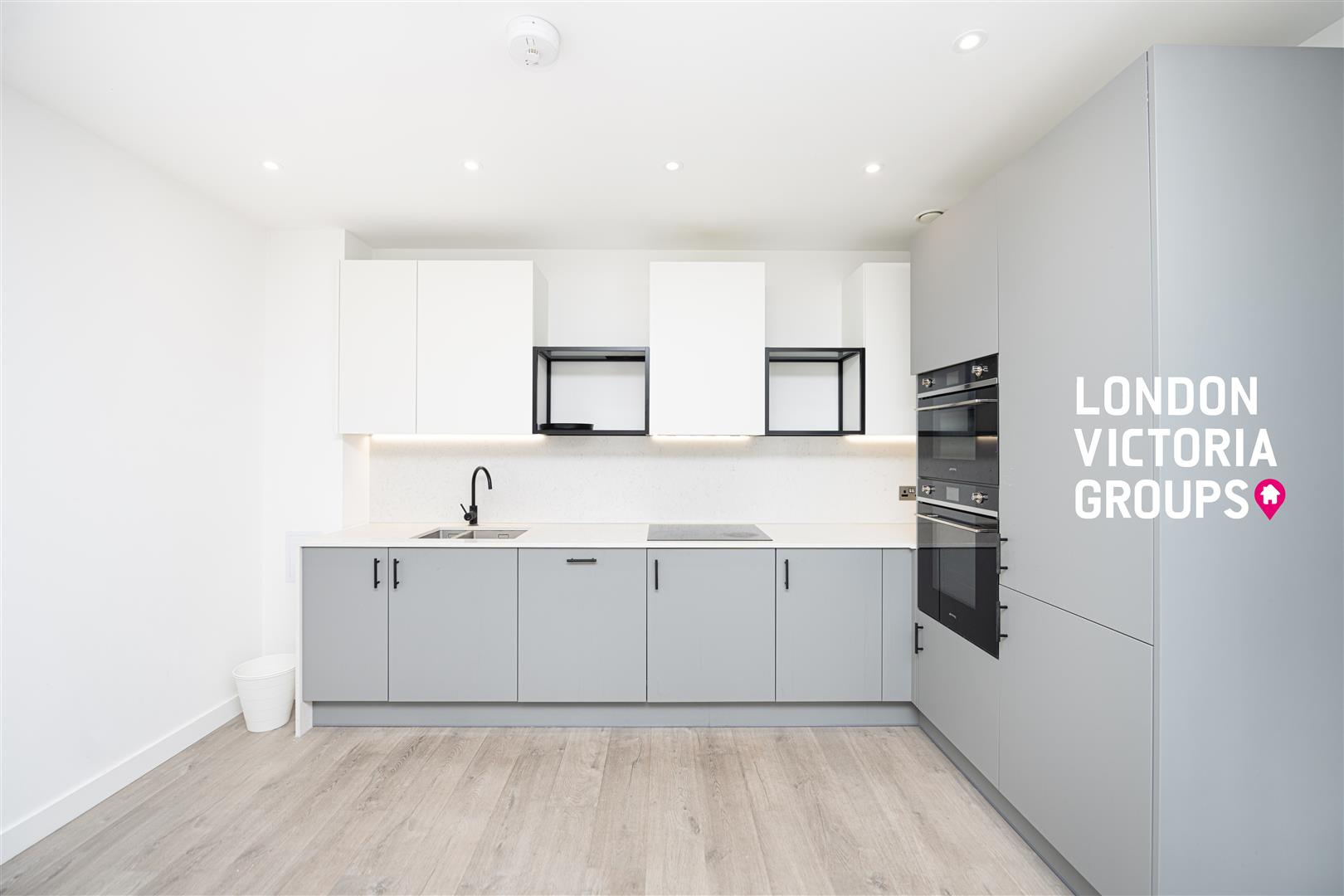 2 bed property in Willowbrook House, Coster Avenue, LONDON